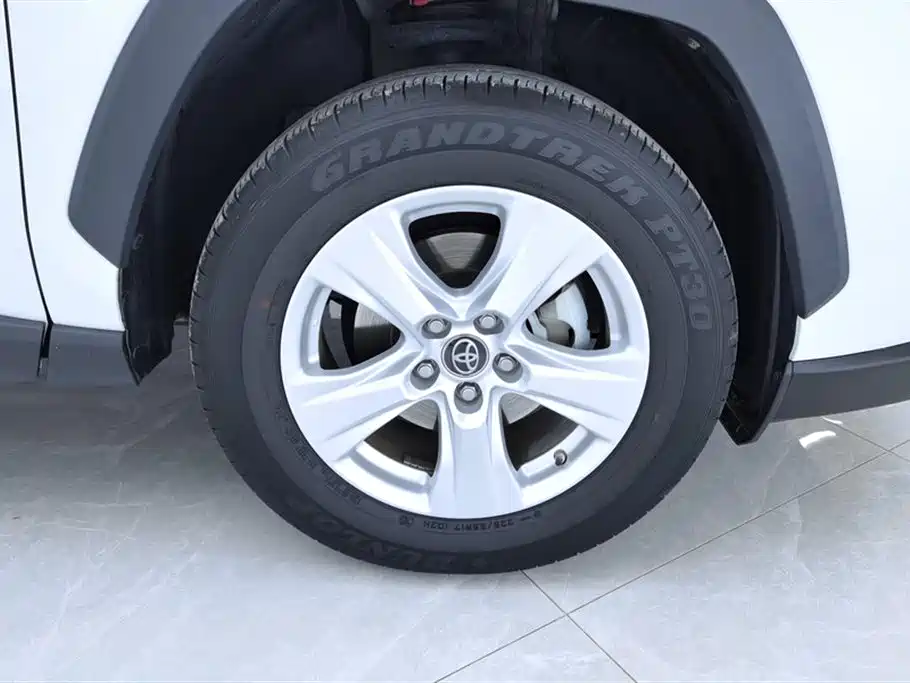 Toyota RAV4 Rongfang 2021 2.0L CVT 2WD Urban фото 6