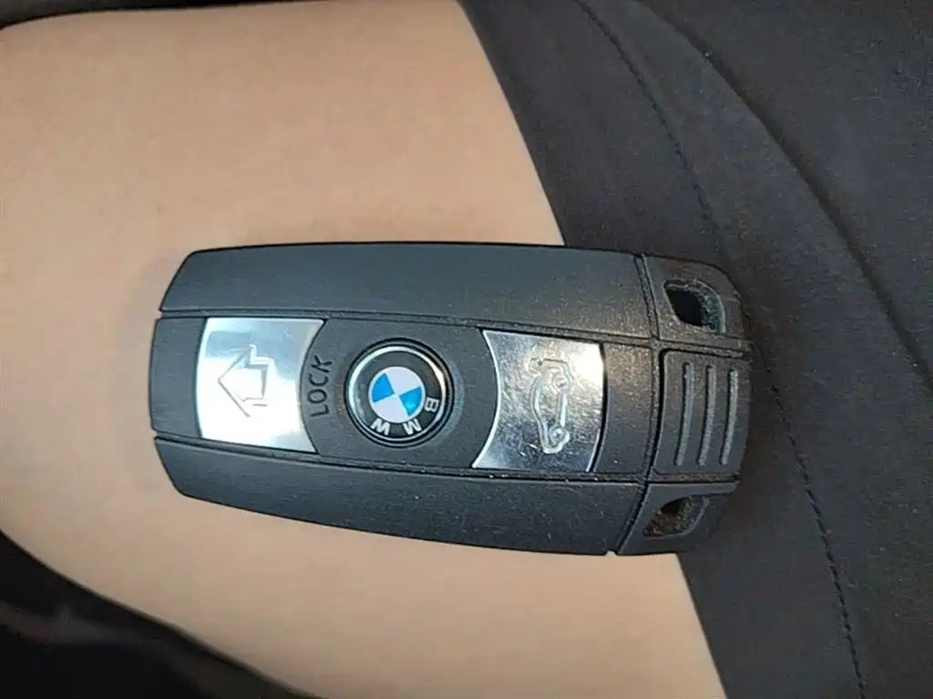 BMW X1 2014 sDrive18i Fashion Edition фото 9