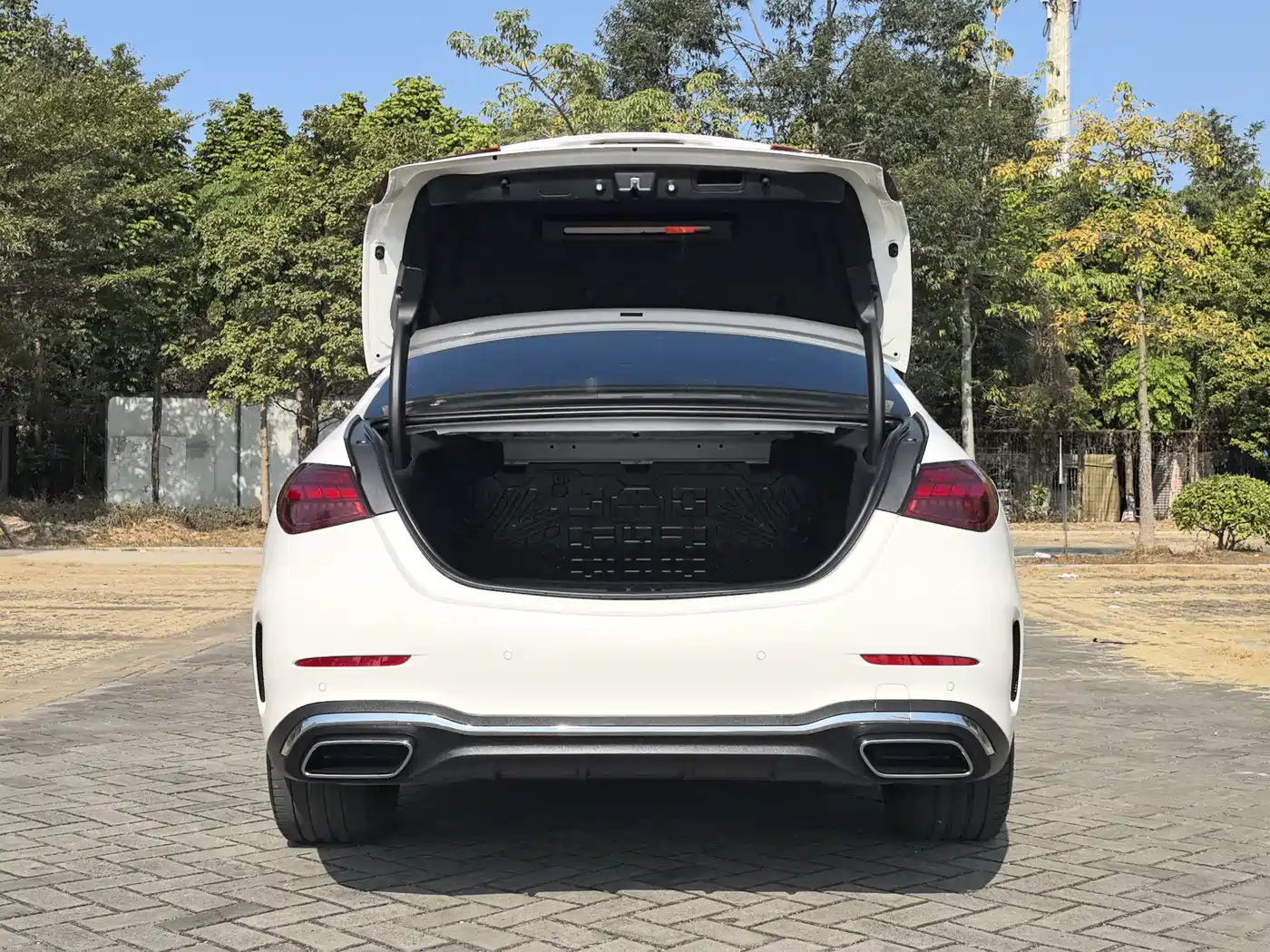 Mercedes-Benz C-Class 2023 Facelift C 260 L Sport Edition фото 8