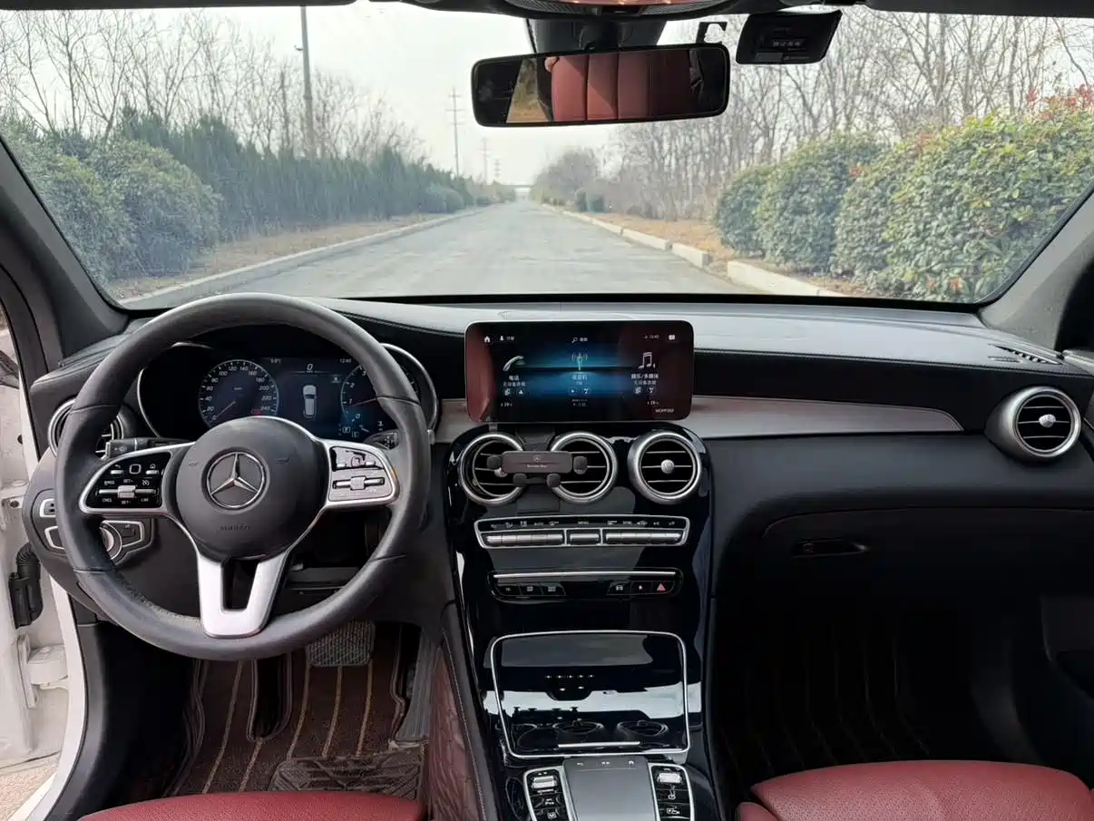 Mercedes-Benz GLC 2021 GLC 300 L 4MATIC Sporty фото 10