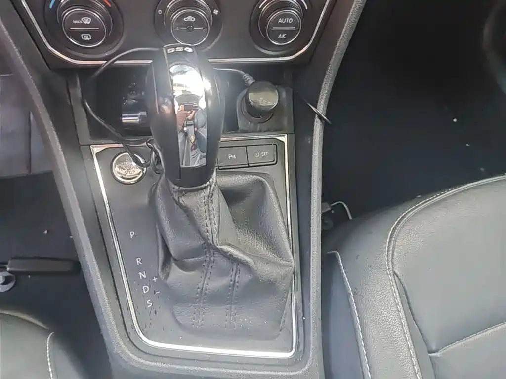 Volkswagen Lavida 2017 230TSI DSG Comfort Edition фото 14