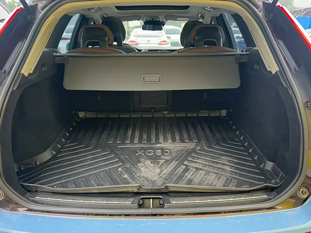 Фото 23 - Volvo XC60