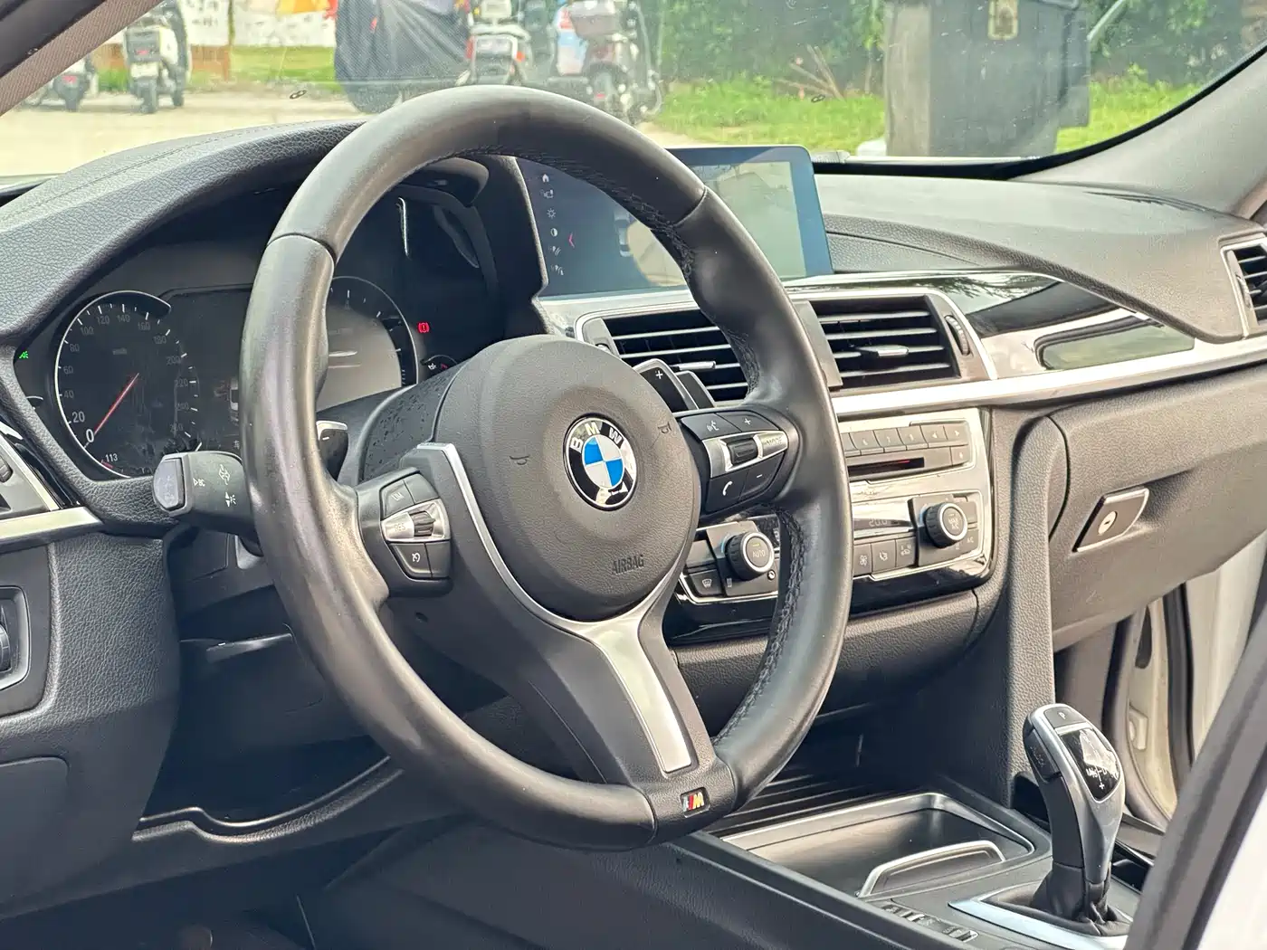 BMW 3 Series 2018 320Li Leading M Sport Package фото 10