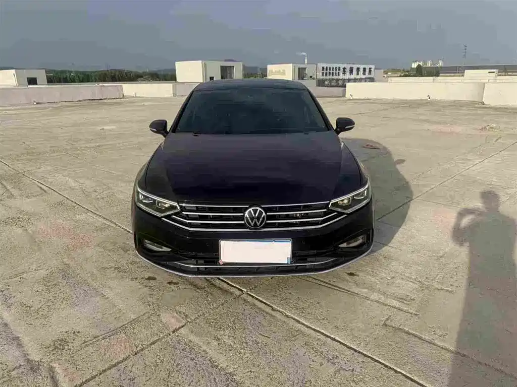 Volkswagen Magotan 2020 330TSI DSG Luxury фото 2
