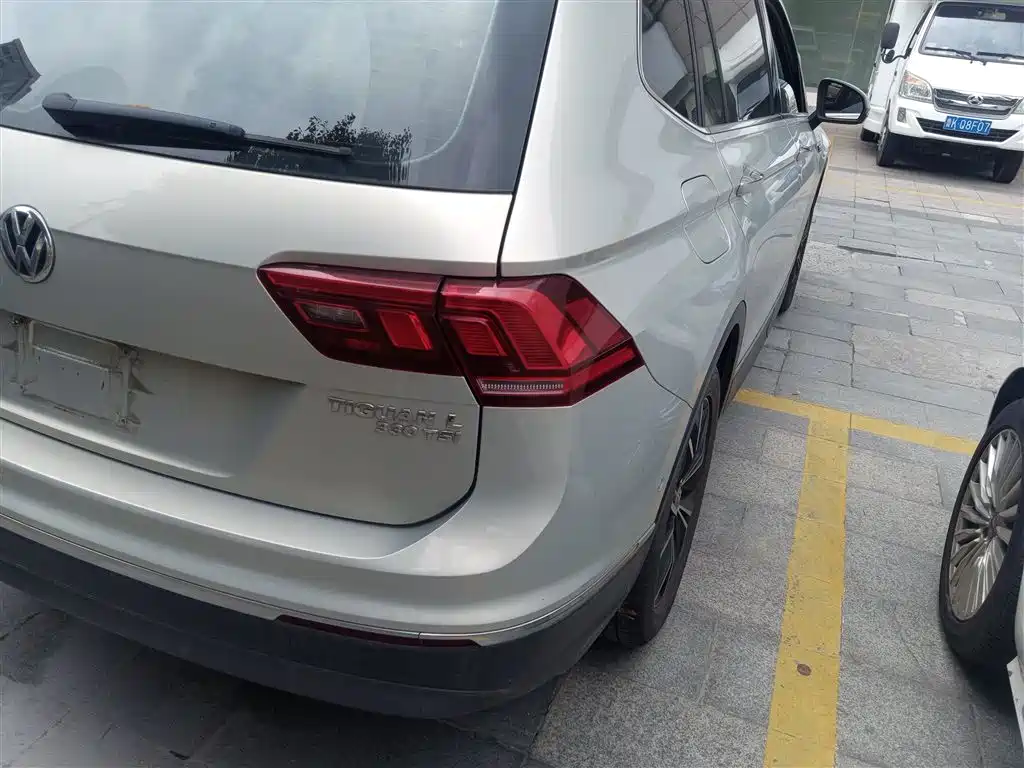 Volkswagen Tiguan L 2019 330TSI Auto 2WD Smart Luxury Edition China V фото 24