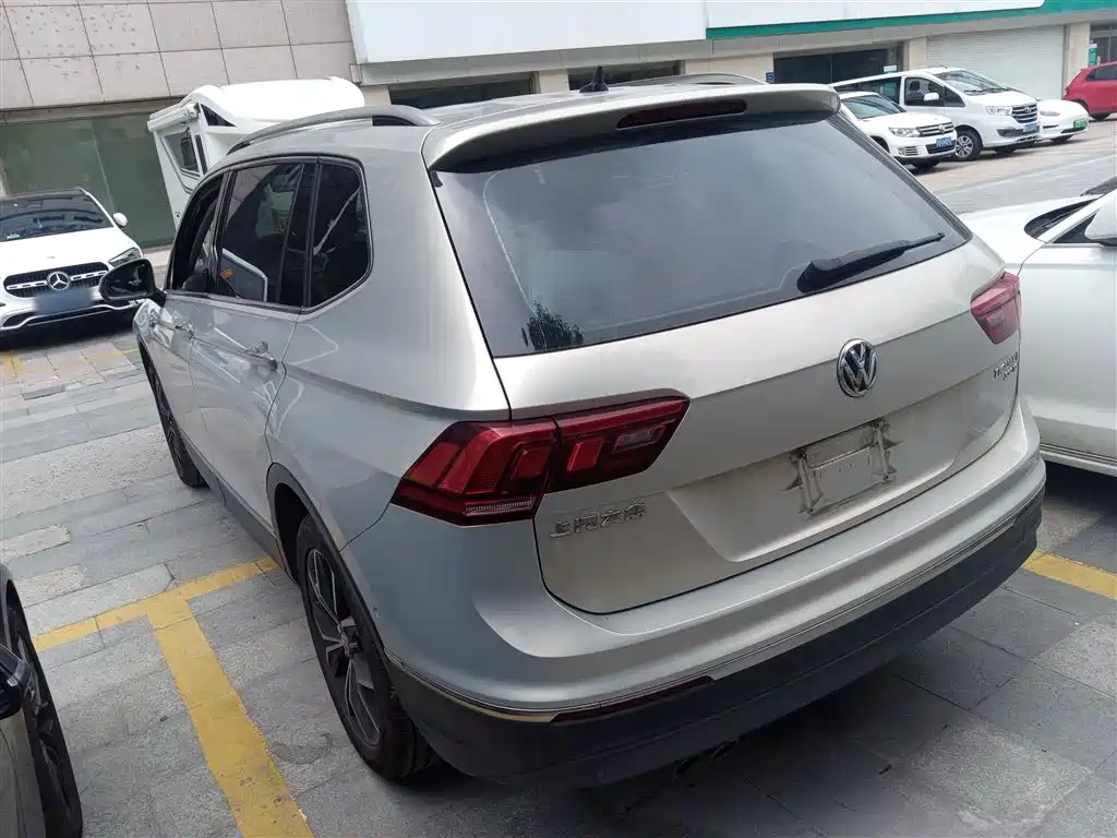 Volkswagen Tiguan L 2019 330TSI Auto 2WD Smart Luxury Edition China V фото 23