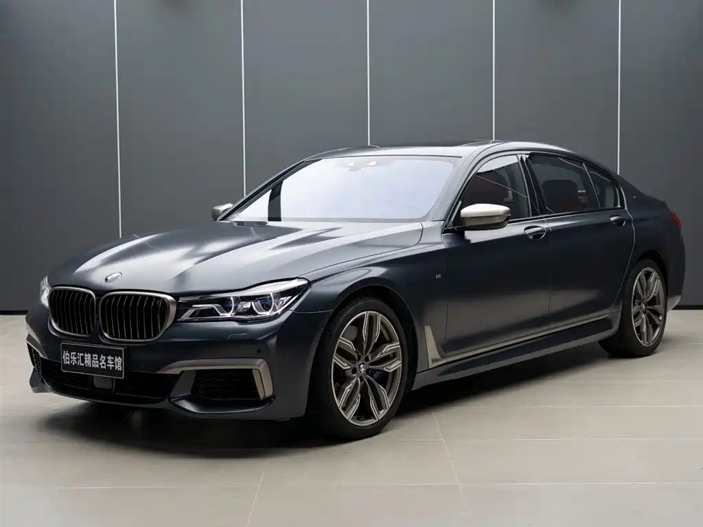 BMW 7 Series 2018 M760Li xDrive
