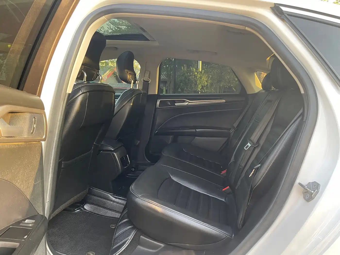 FORD MONDEO