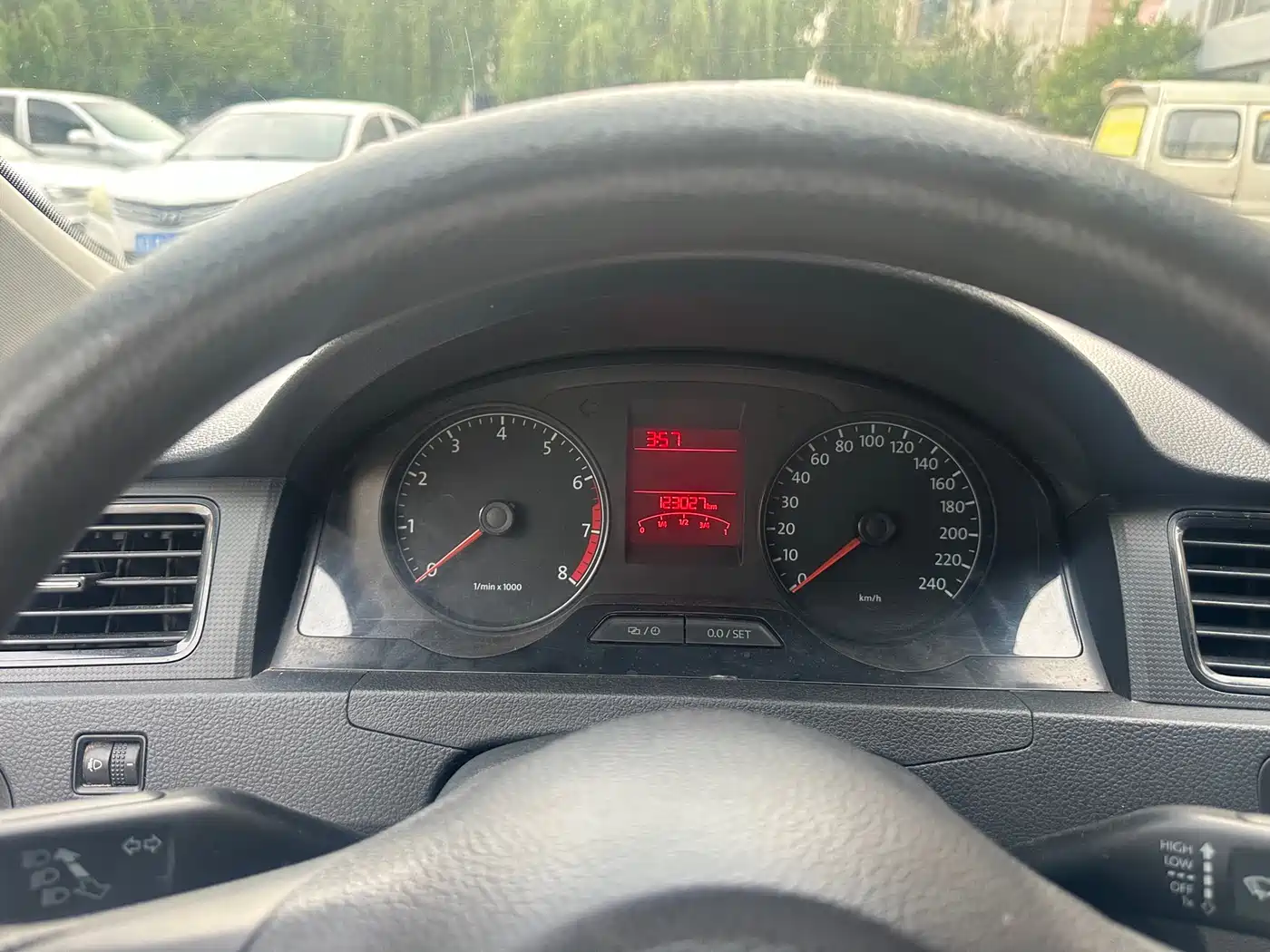 Volkswagen Santana 2015 1.6L Manual Trend Edition фото 10