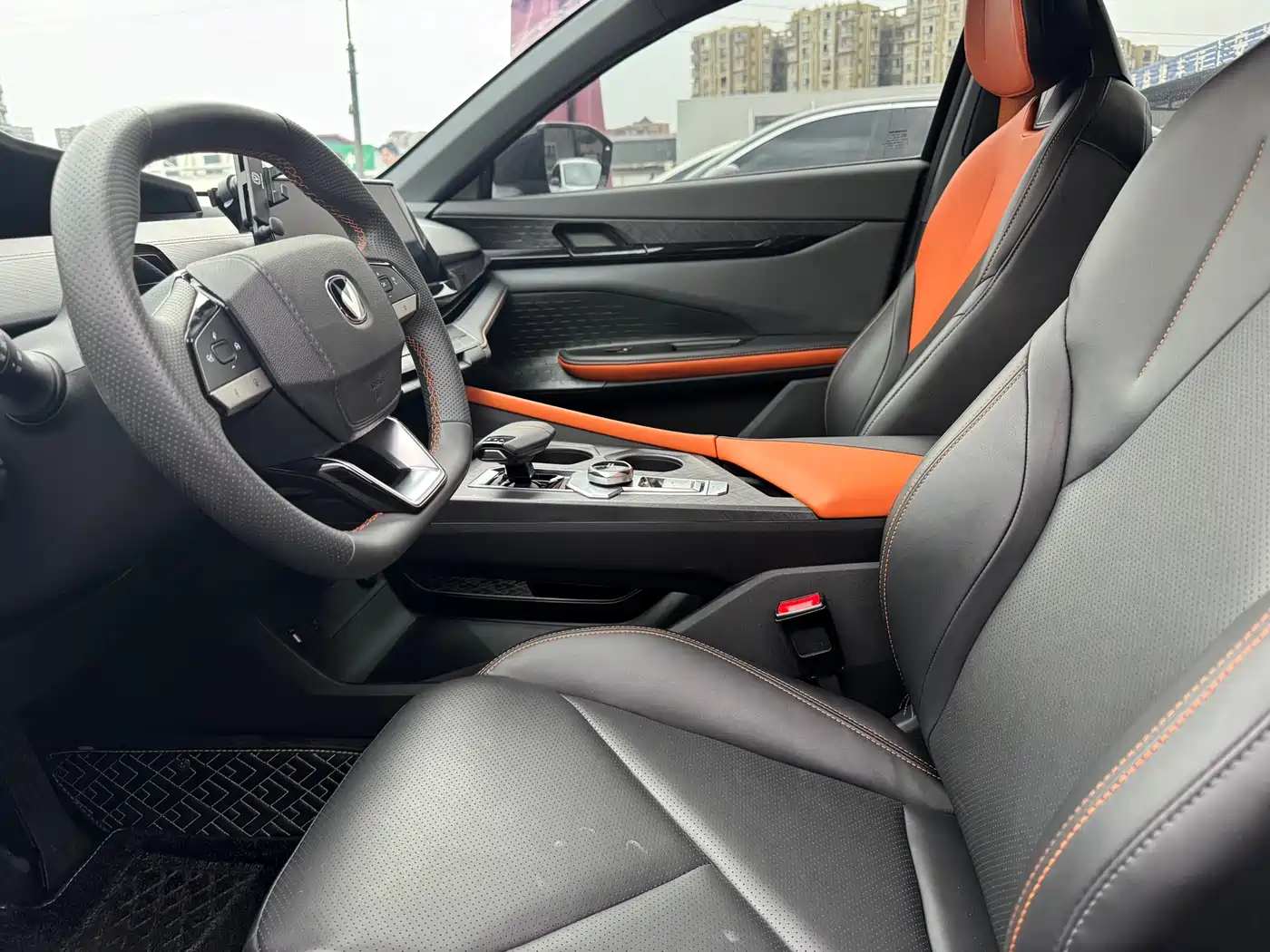 CHANGAN UNI-V