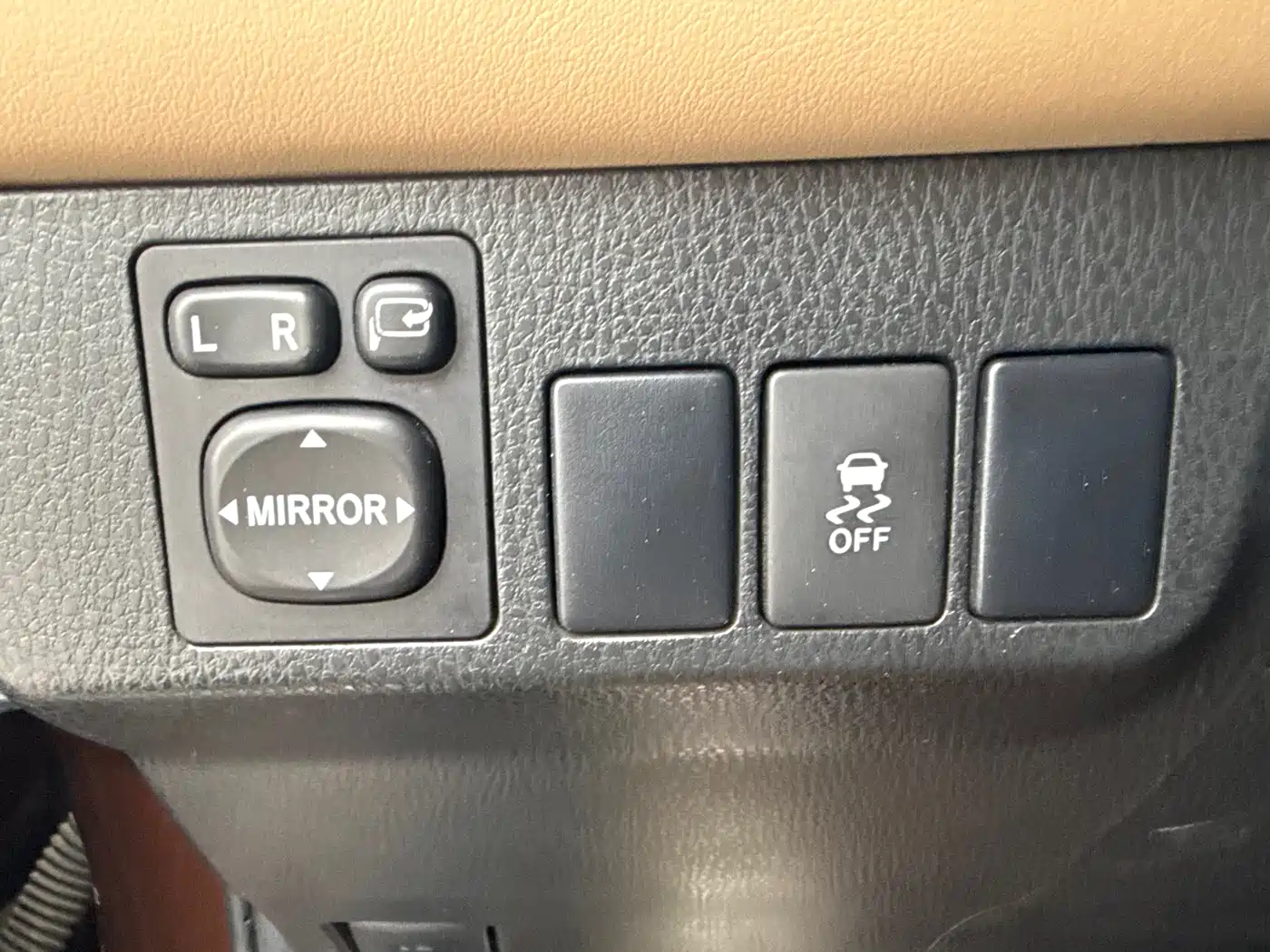 Toyota RAV4 Rongfang 2013 2.5L Auto 4WD Luxury фото 18