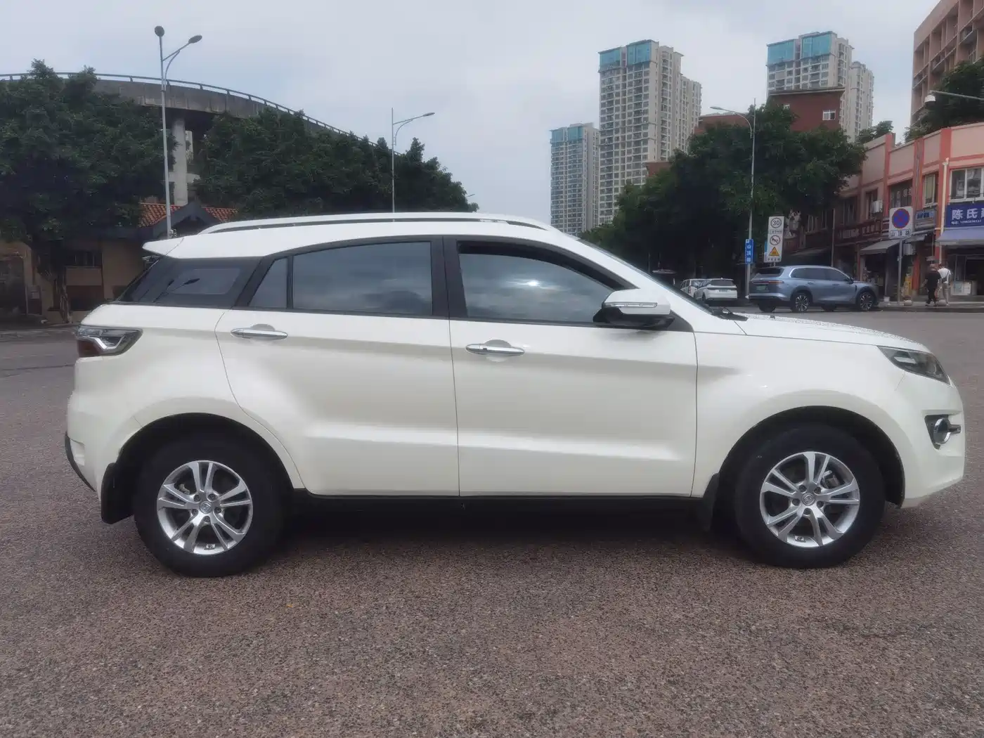 Jiangling Yusheng S330 2017 2016 1.5L GTDi Automatic 2WD Premium Edition
