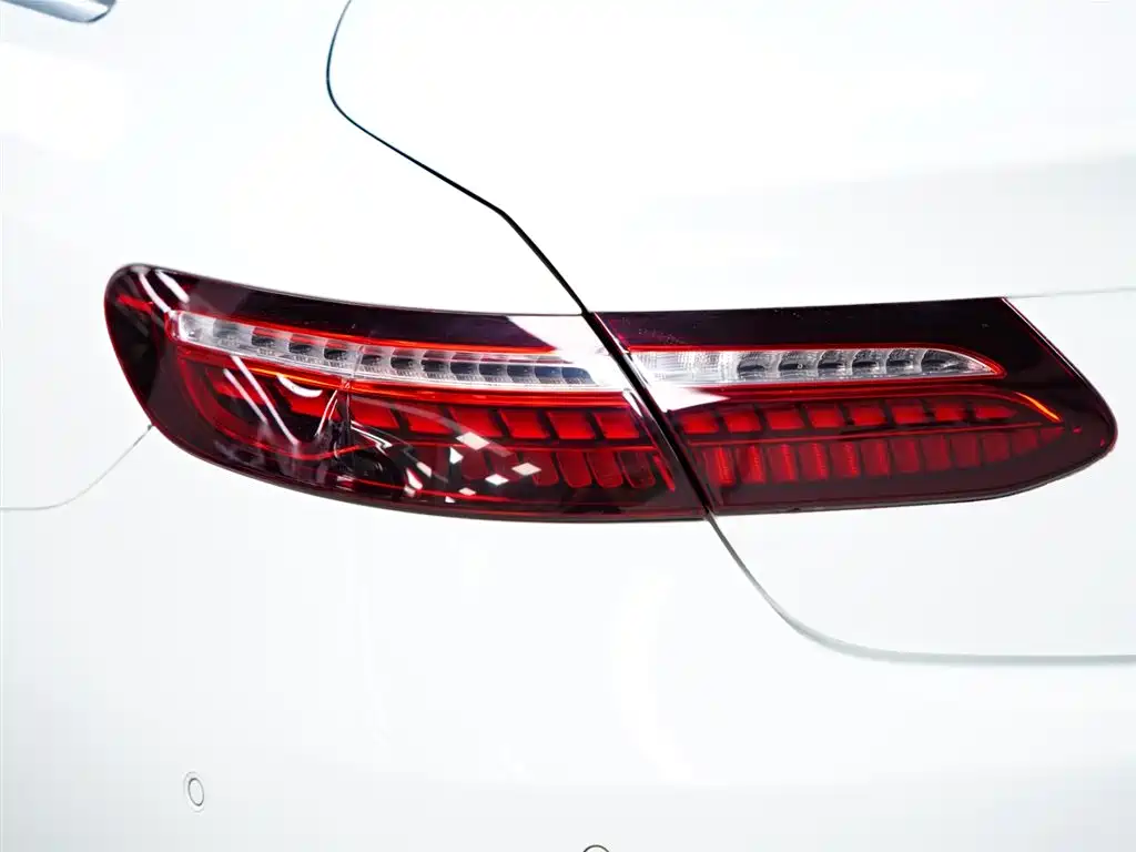 Mercedes-Benz E-Class (Import) 2023 Facelift E 260 Coupe фото 3