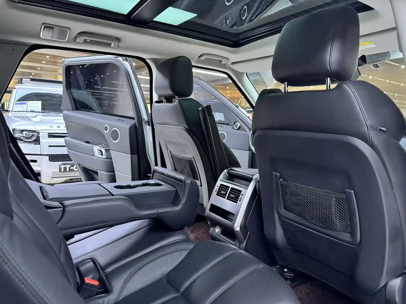 Land Rover Range Rover Sport 2017 3.0 SC V6 SE фото 8