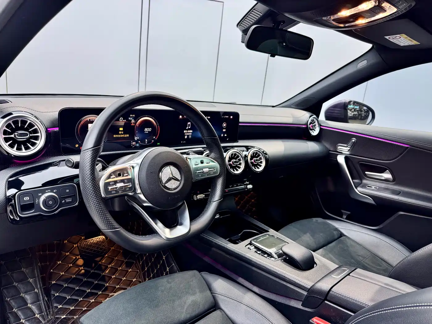 Mercedes-Benz A-Class 2022 Facelift III A 200 L Sport Sedan Fashion фото 8