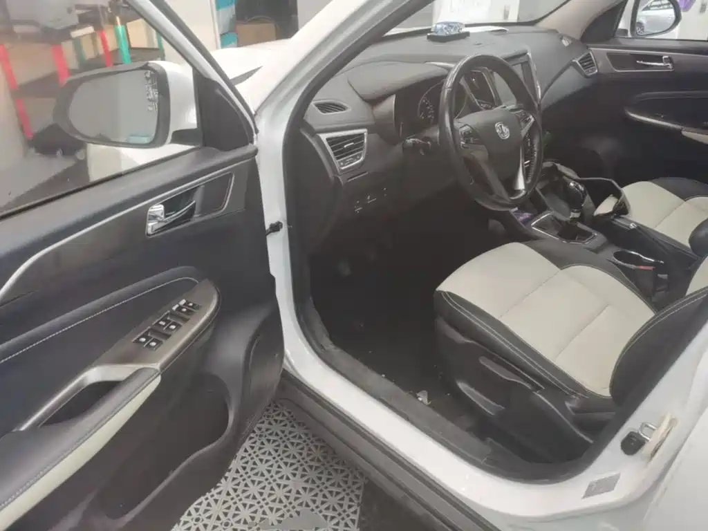 Changan CS35 2017 2017 1.6L Manual Luxury