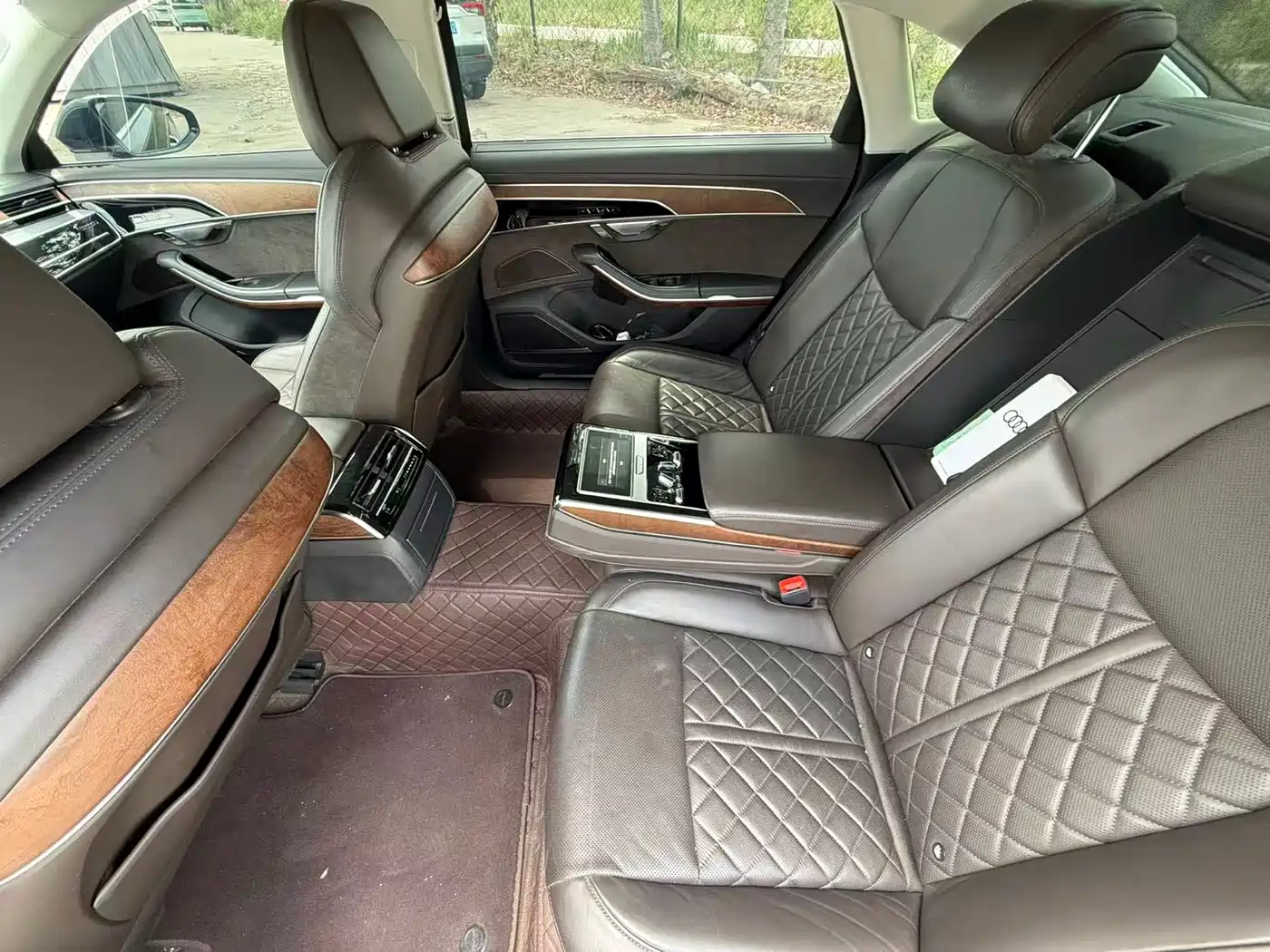 AUDI A8