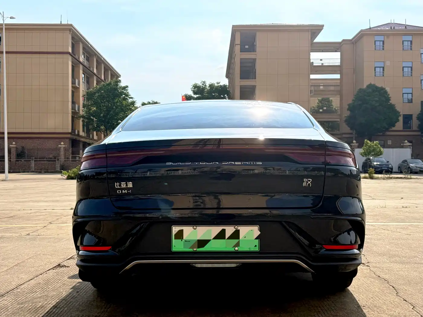 BYD Han 2024 DM-i Glory Edition 121KM Honor фото 15