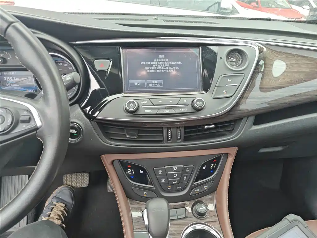 Buick Envision Plus 2017 20T FWD Elite фото 9