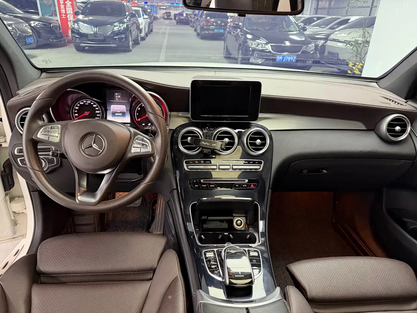 Mercedes-Benz GLC 2017 GLC 200 4MATIC фото 7