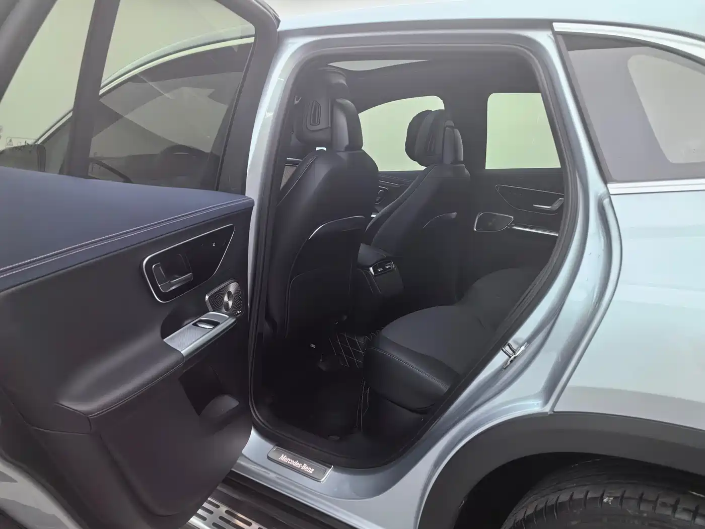 Mercedes-Benz EQE SUV 2023 350 4MATIC Luxury Edition фото 11