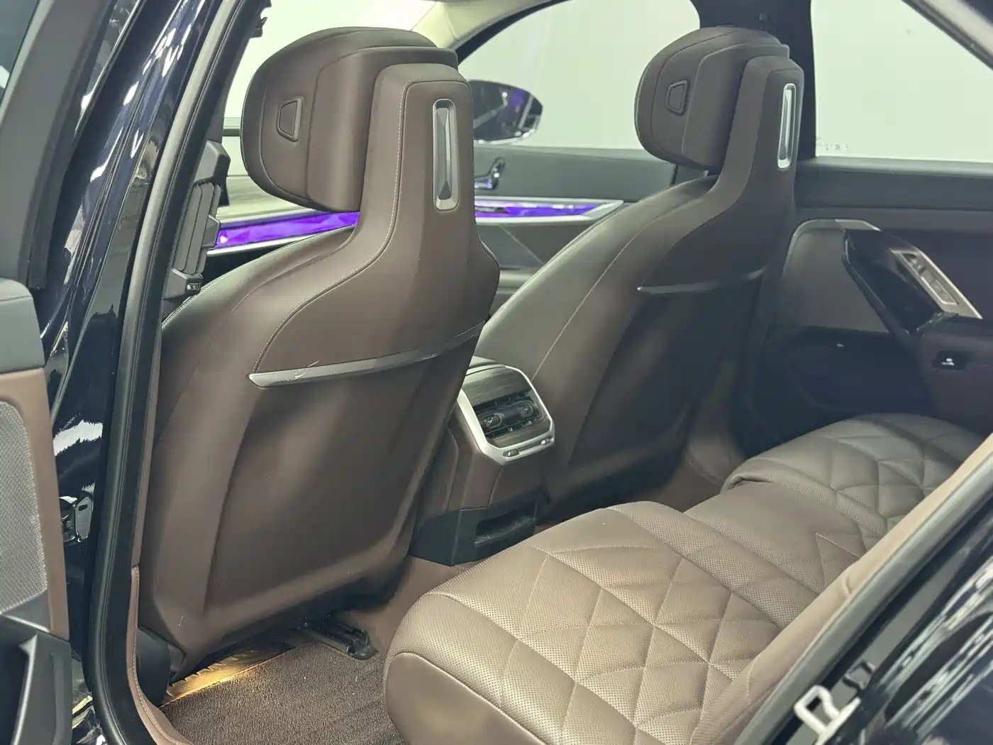 BMW i7 2023 eDrive50L Leading M Sport Package фото 6