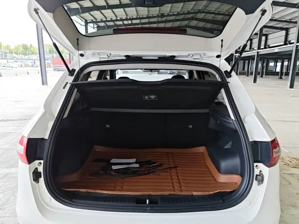 FAW Senya R7 2018 2017 Model 1.6L Automatic Smart