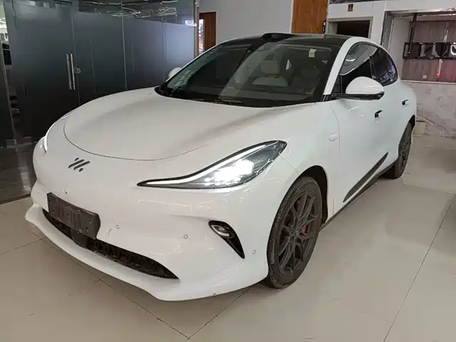  IM Motors IM LS6 2025 Model Agile Lizard Intelligent Driving Theater Edition