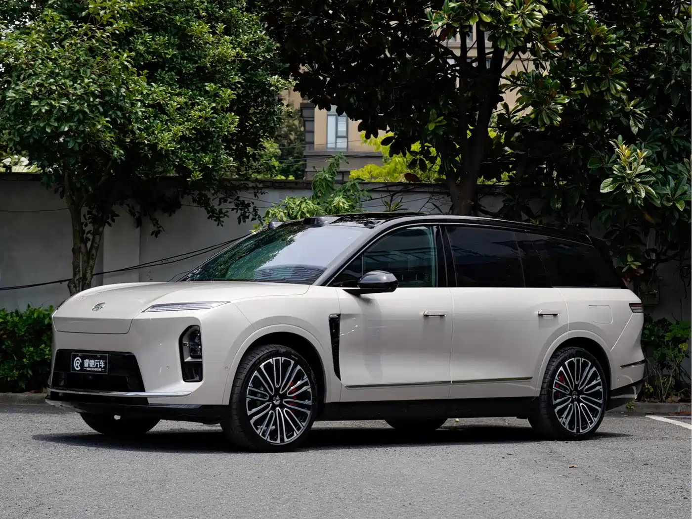 NIO ES8 2025 Base Model
