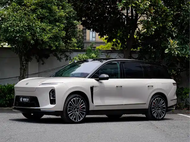  NIO NIO ES8 2025 Base Model
