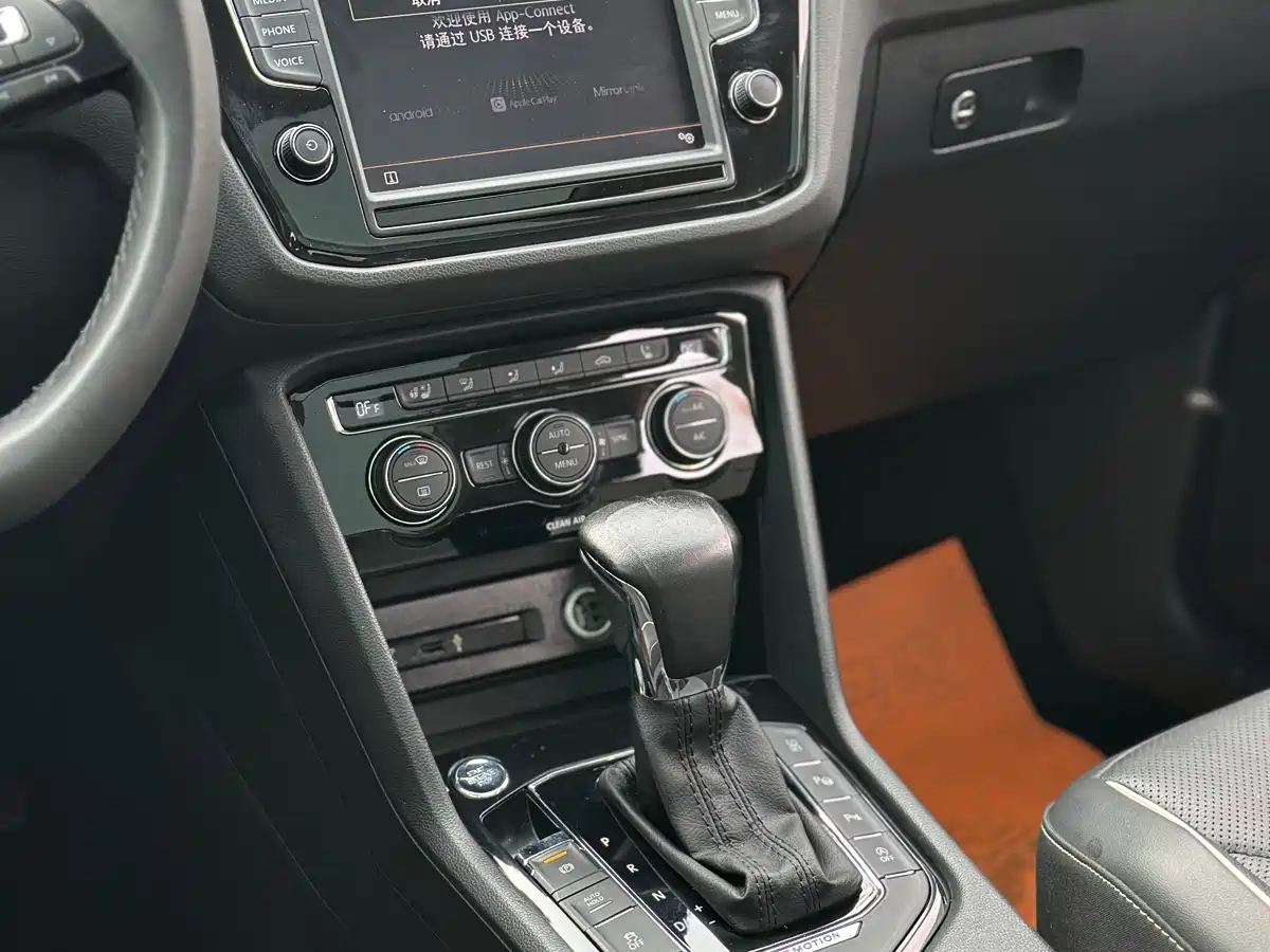 Volkswagen Tiguan L 2017 380TSI Automatic 4WD Flagship Edition фото 8
