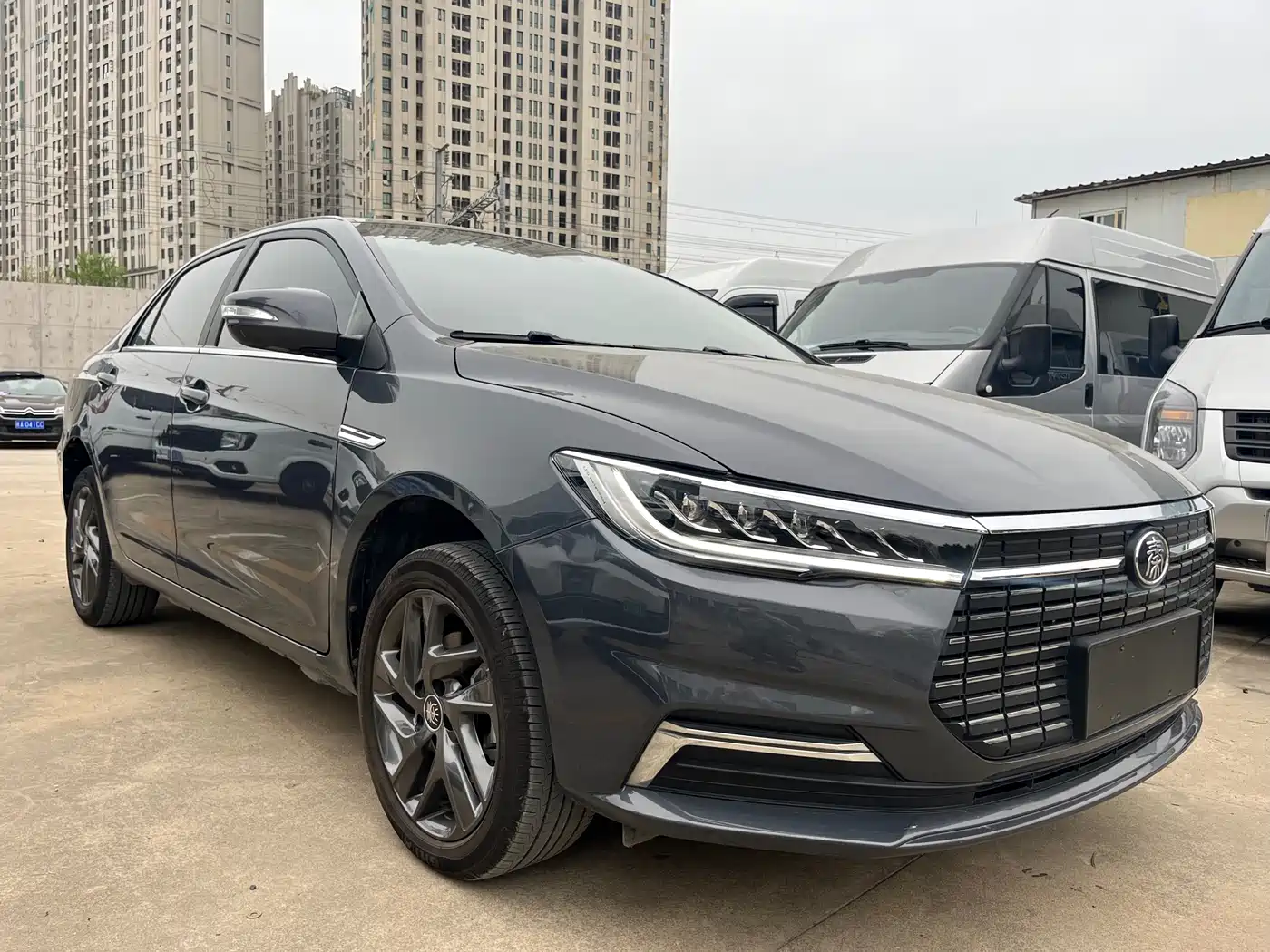 BYD Qin New Energy 2019 Long Range Edition Premium фото 3