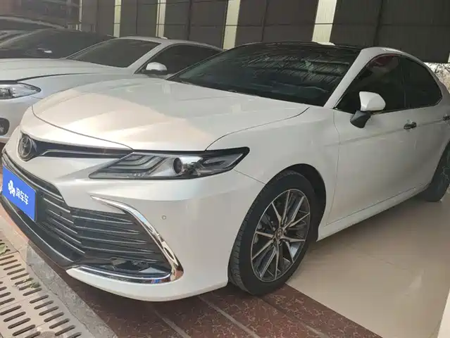 TOYOTA CAMRY