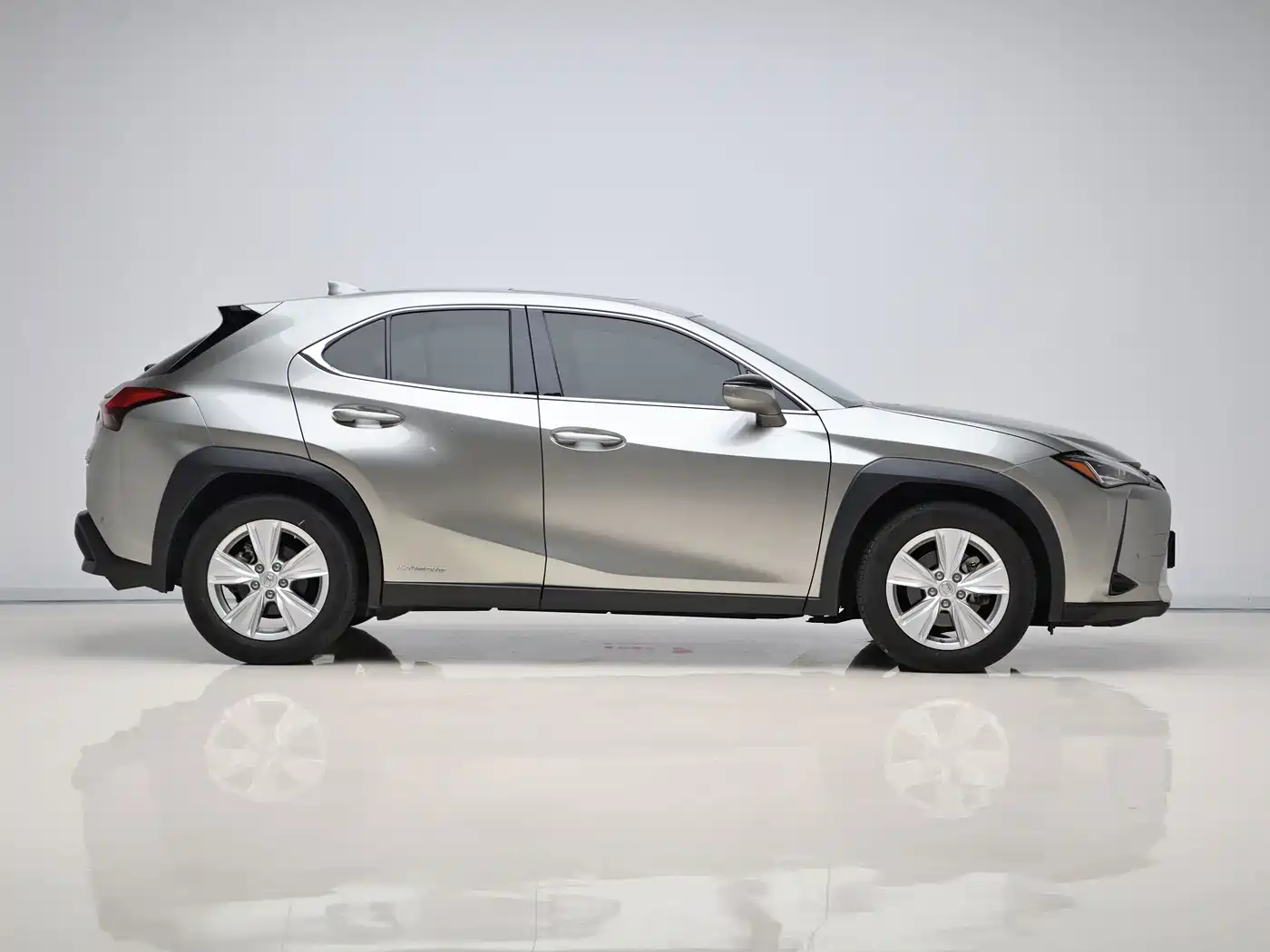 Lexus UX 2021 2020 260h Explore Fun Edition