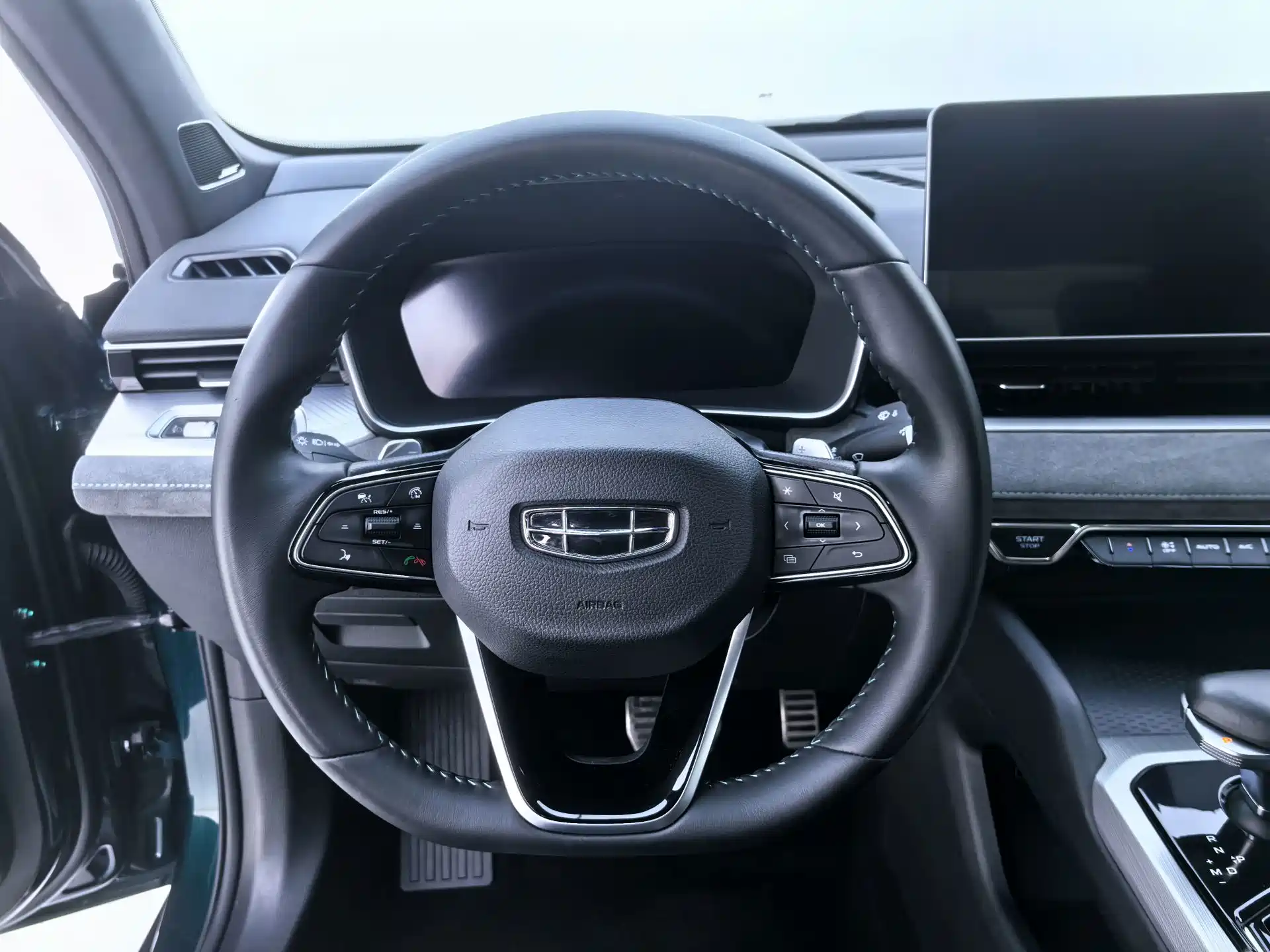 Фото 7 - Geely Preface
