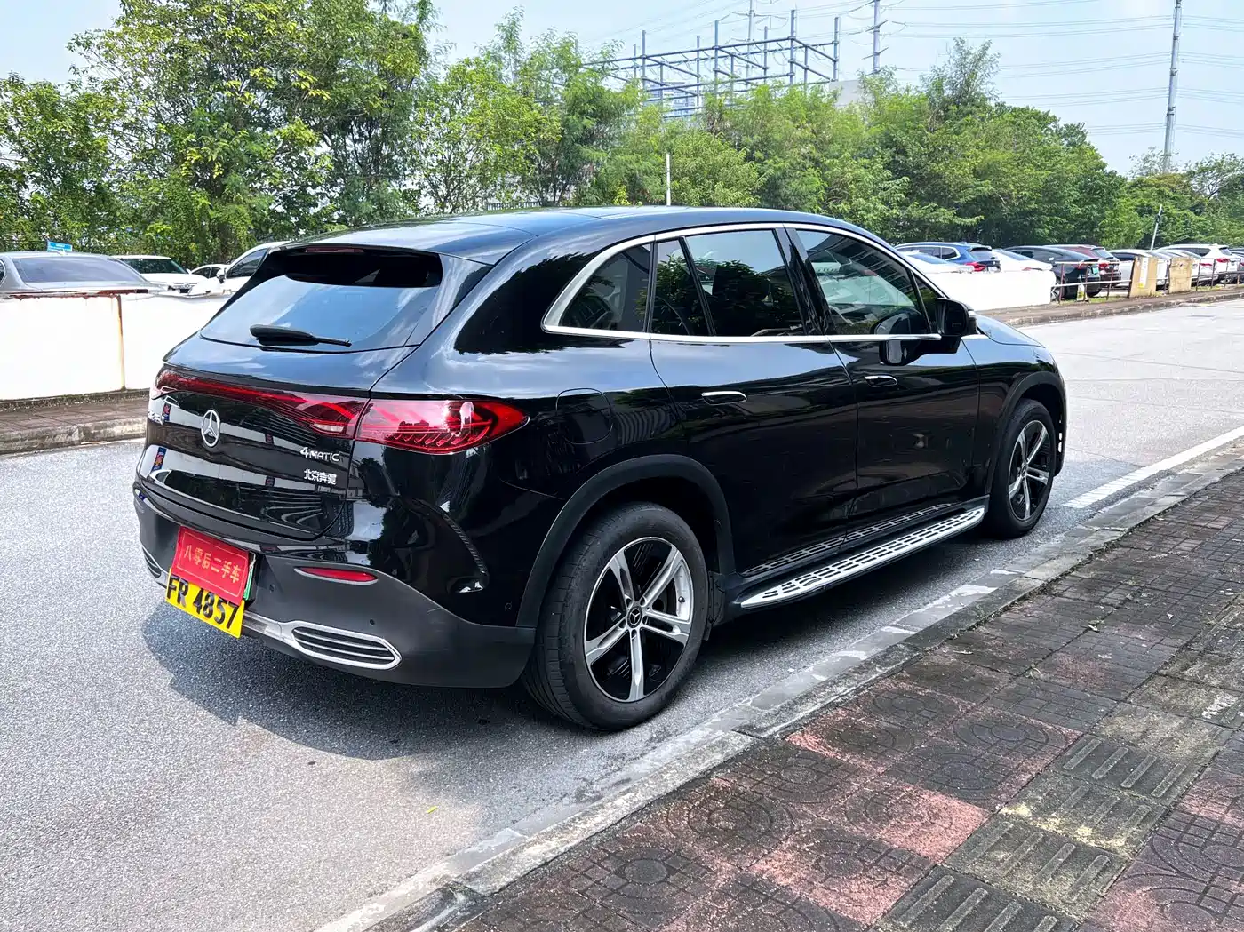 Фото 8 - Mercedes-Benz EQE SUV