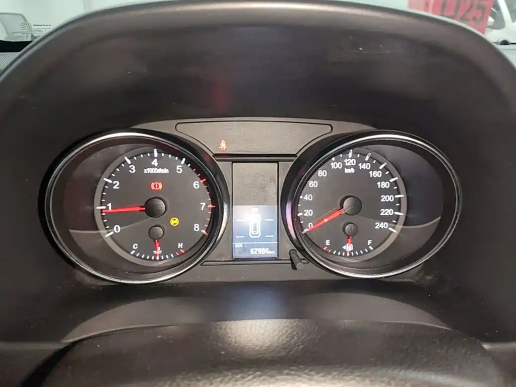 Photo 12 - Haval M6