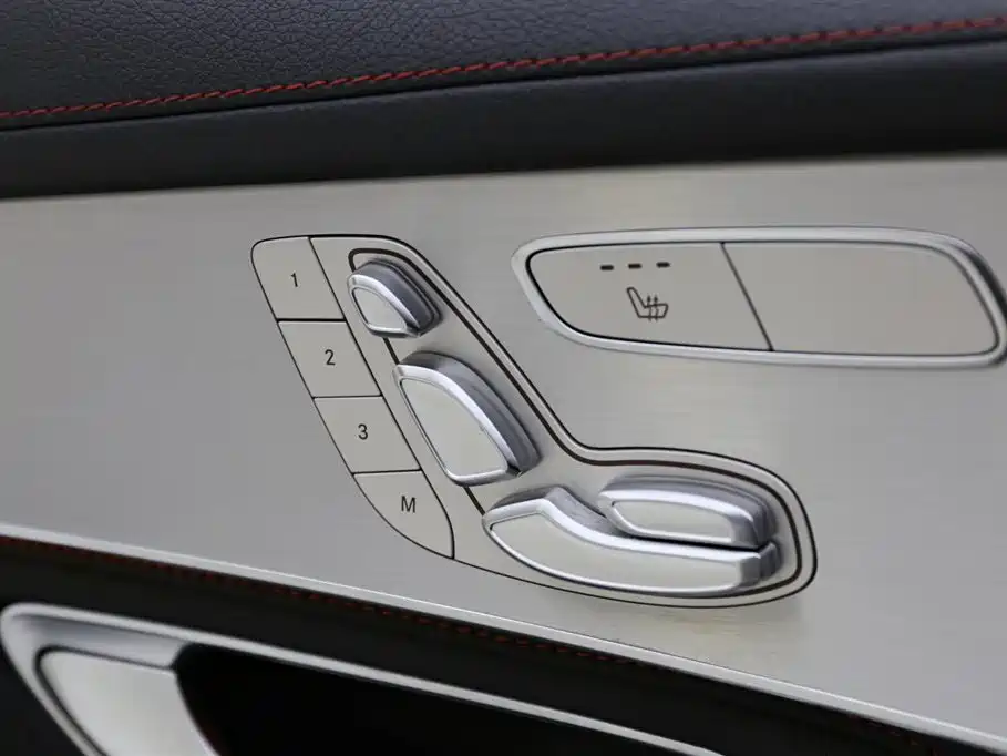 Mercedes-Benz GLC AMG 2017 AMG GLC 43 4MATIC фото 16