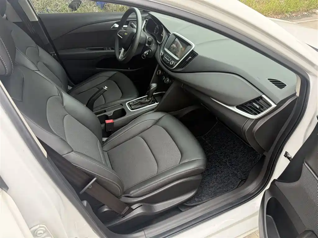 Chevrolet Cavalier 2019 320 Automatic Joy Edition фото 13