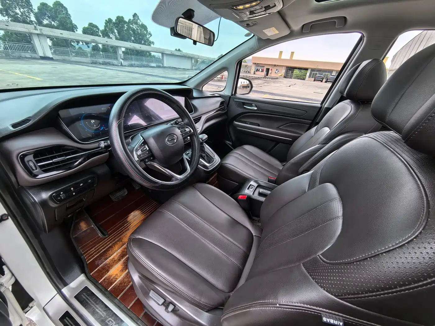 GAC Trumpchi Trumpchi M6 2019 270T Automatic Honor (7-seater) China V фото 5