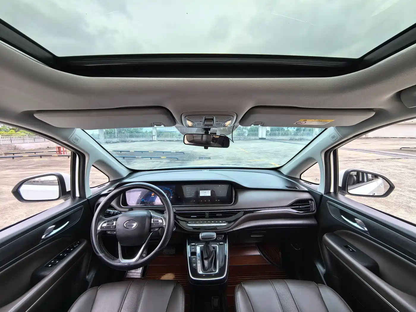 GAC Trumpchi Trumpchi M6 2019 270T Automatic Honor (7-seater) China V фото 7