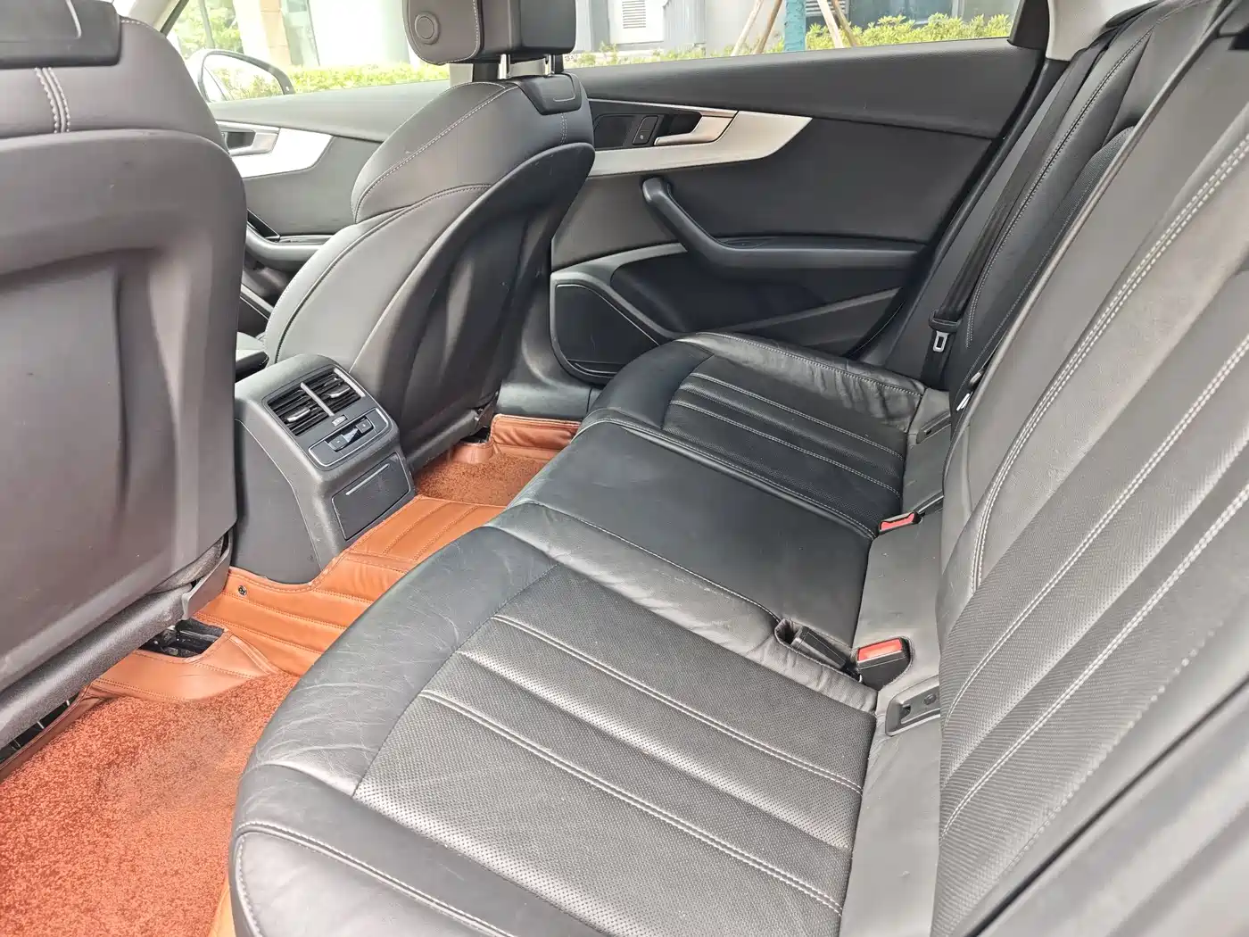 Audi A4L 2022 40 TFSI Luxury Dynamic фото 8