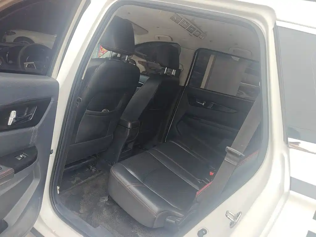 BAIC Huansu S3 2015 2014 1.5L Comfort (China IV)