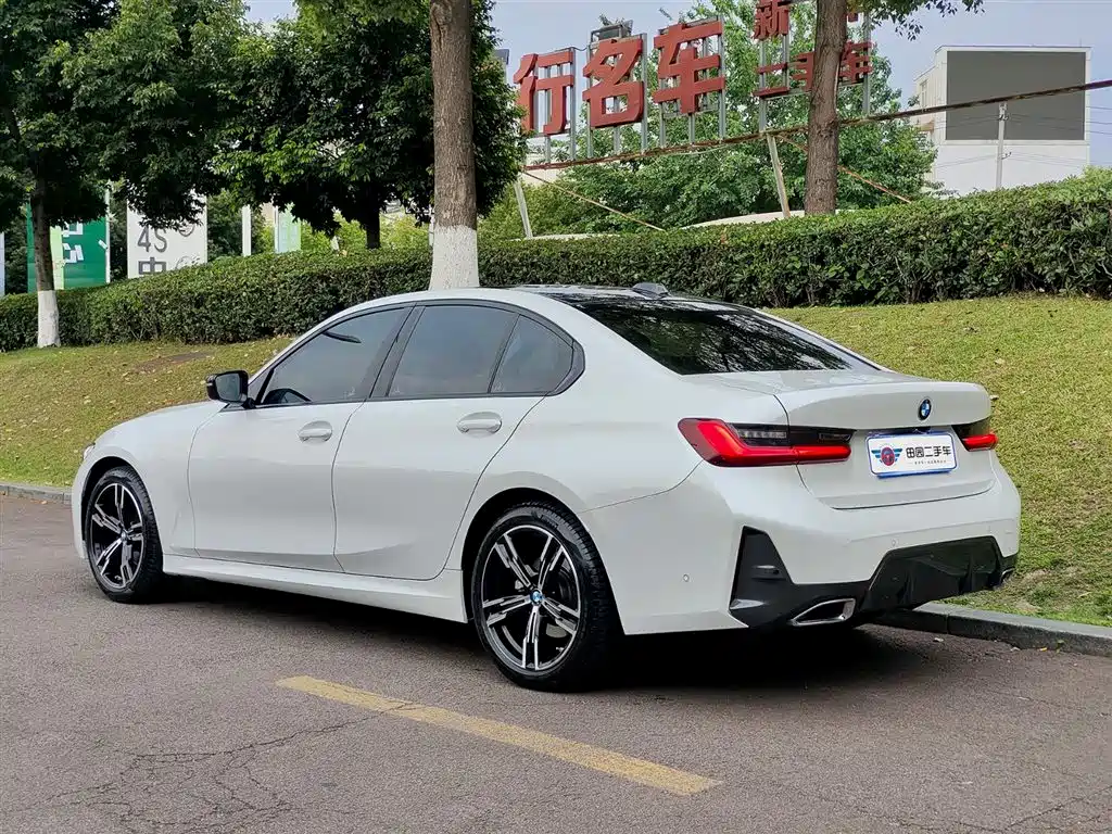 BMW 3-SERIES