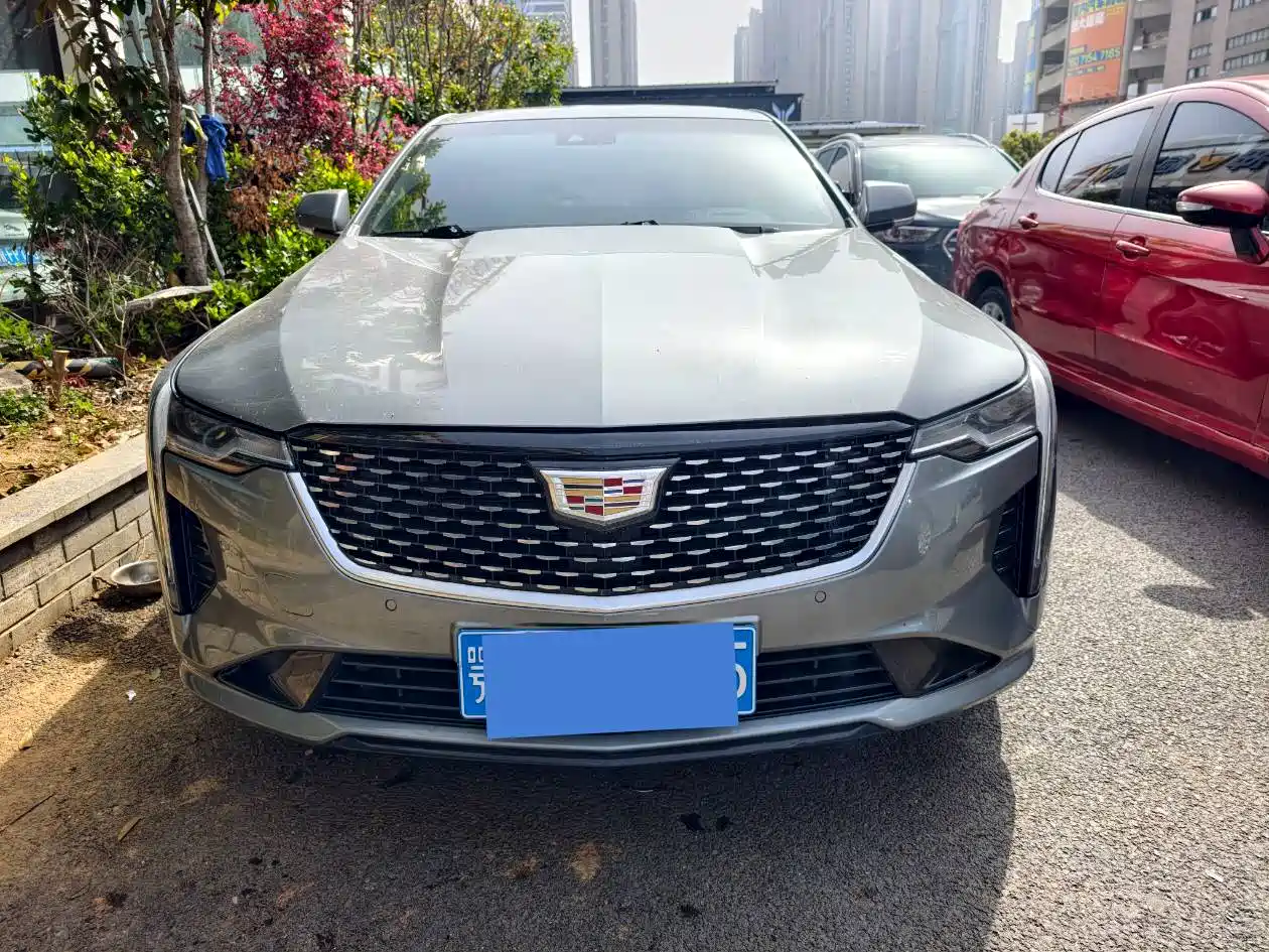 CADILLAC CT4
