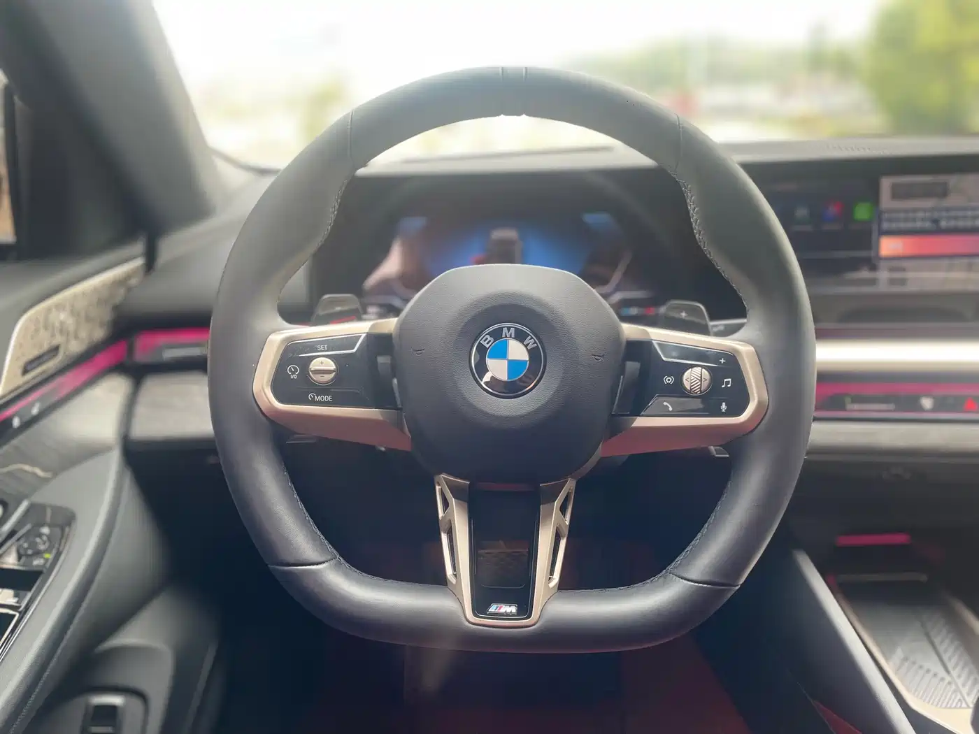 BMW 5 Series 2025 530Li Premium M Sport Package фото 10