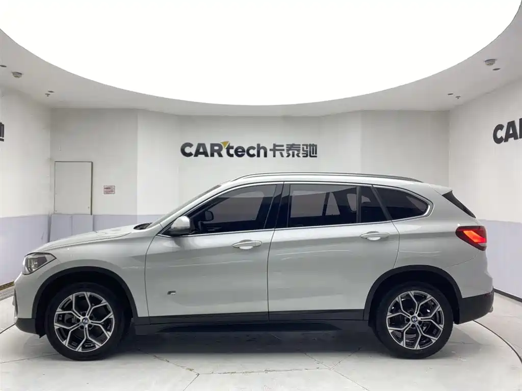 BMW X1 2020 sDrive25Li Leading Model фото 8