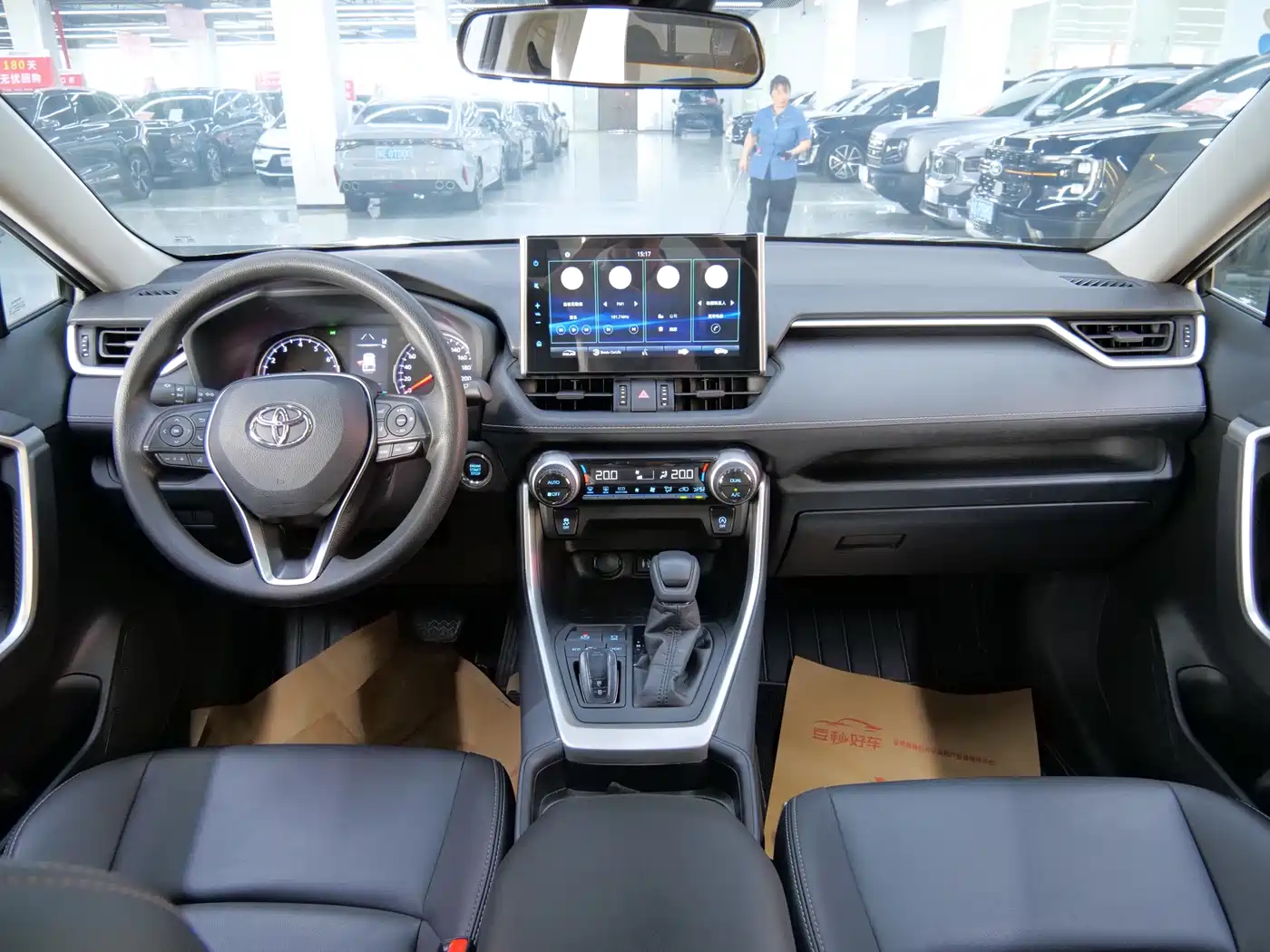 Toyota Wildlander 2020 2.0L CVT 2WD Luxury Edition фото 10