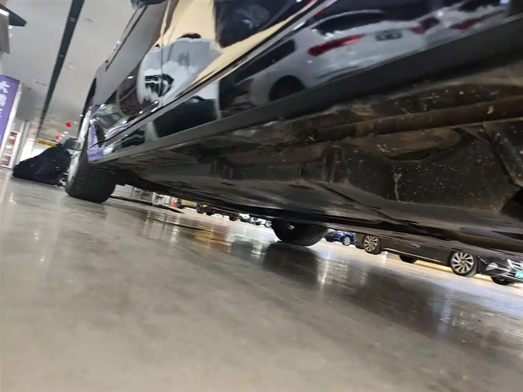 Toyota Avalon 2019 Hybrid 2.5L Luxury Edition China VI фото 22