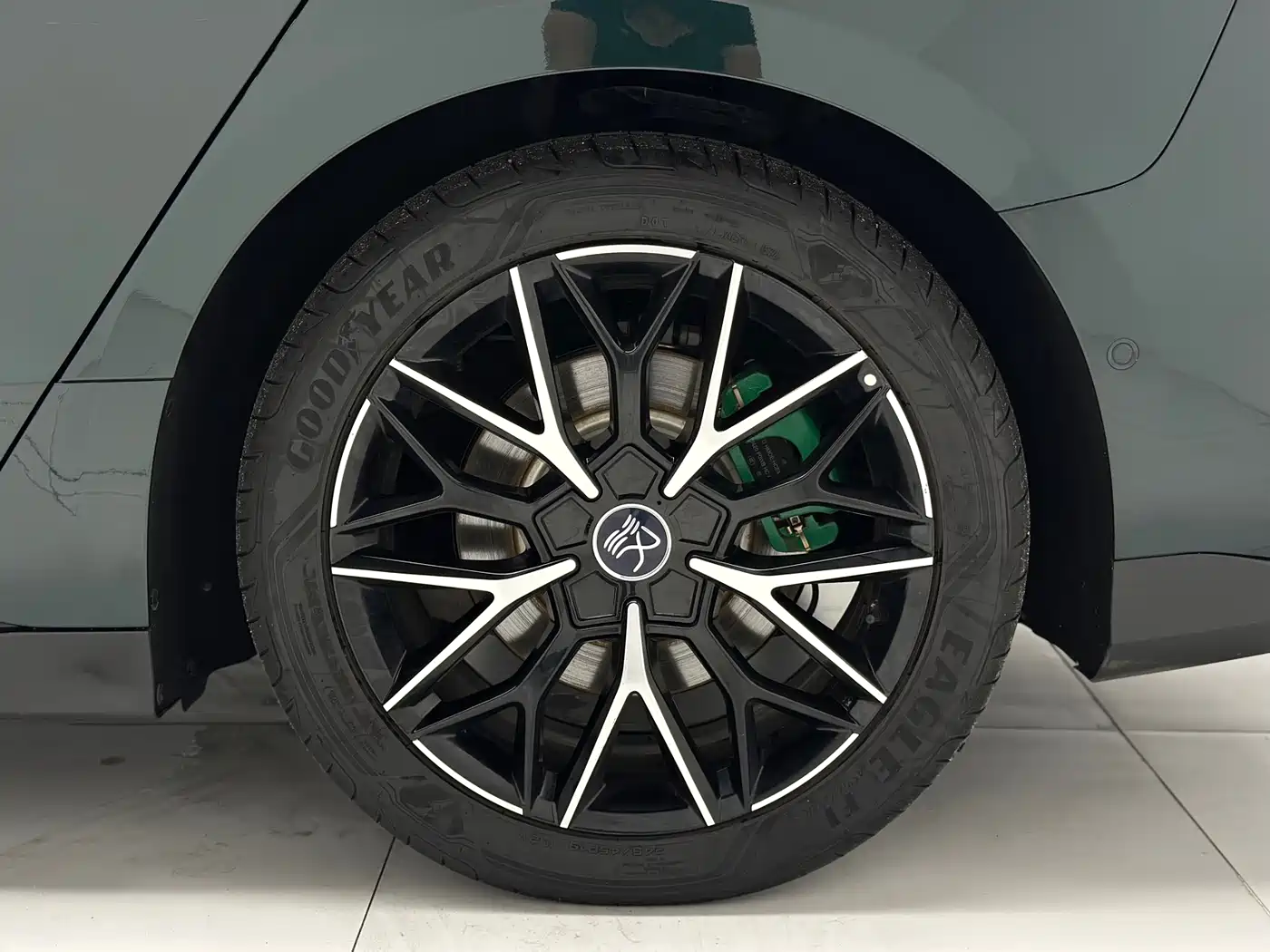 BYD Han 2022 EV 610KM AWD Qianshan Green Limited Edition фото 21